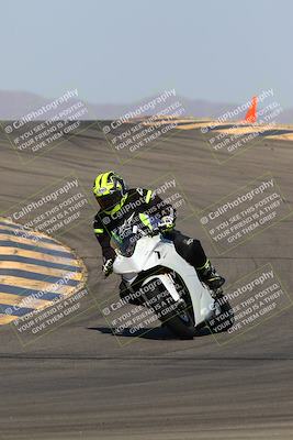 media/Mar-28-2022-Superbike Trackdays (Mon) [[b8603d0f67]]/Open Track Time/Turns 9 and 10/